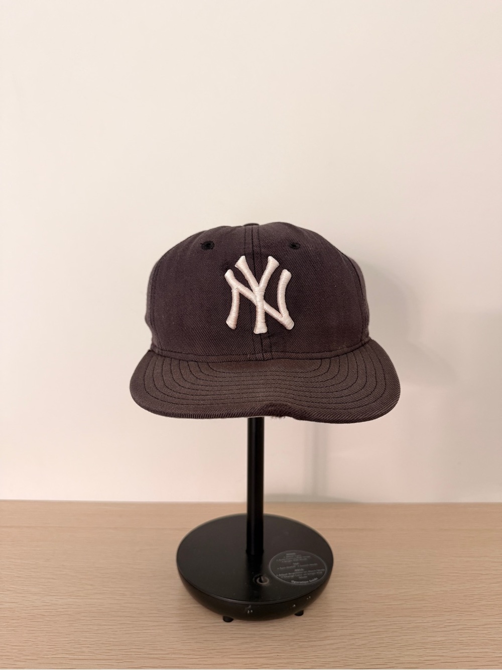 Vintage 1990s Men’s new era Cap - faded navy blue